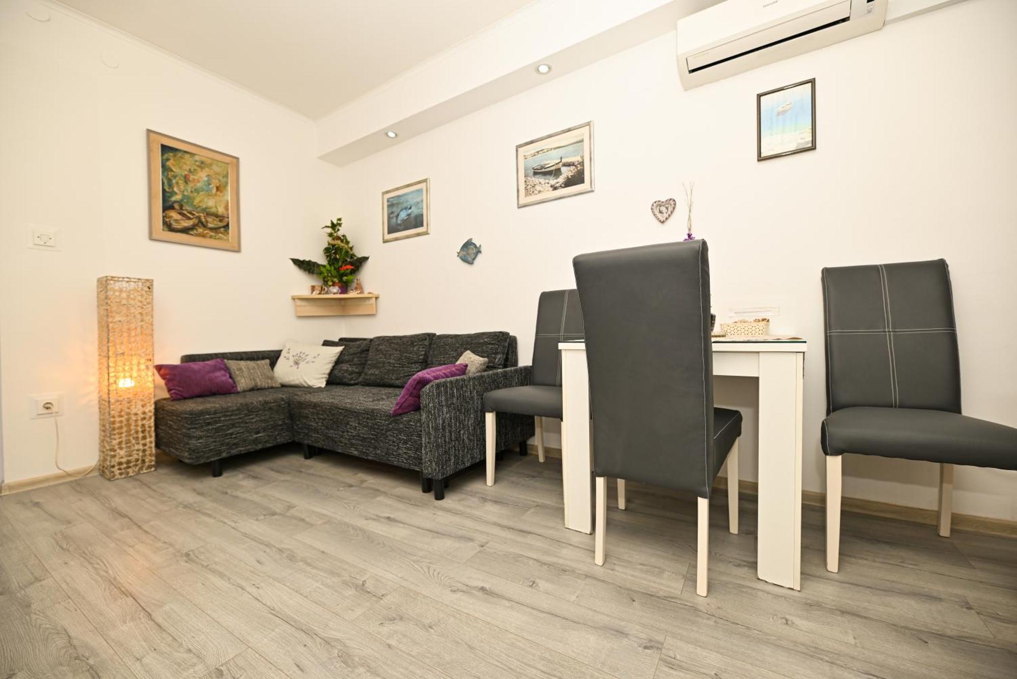 Apartments Posejdon & Neptun สปลิท ภายนอก รูปภาพ