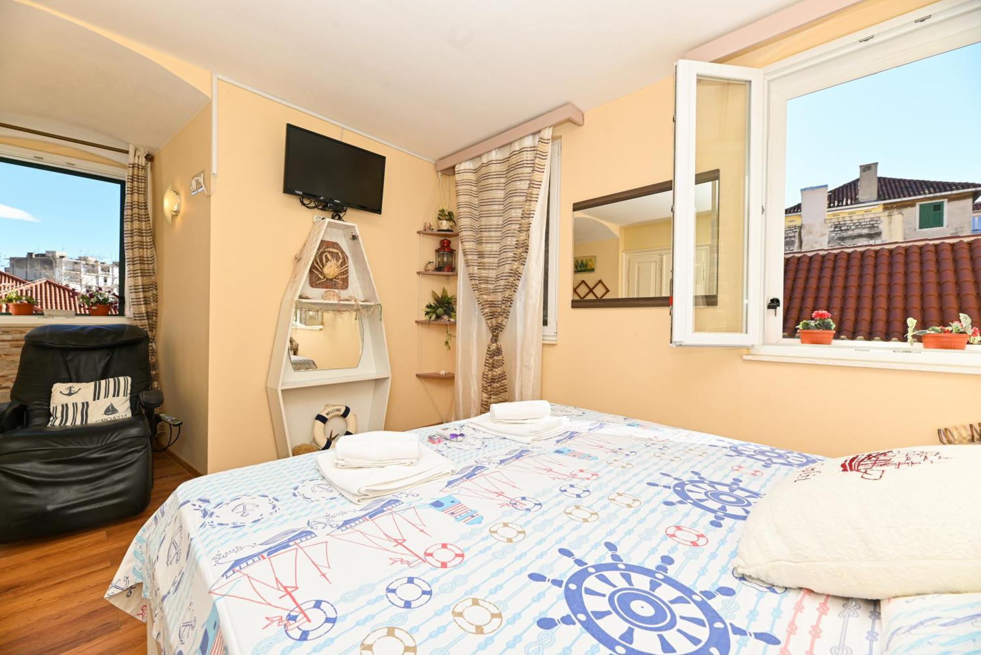 Apartments Posejdon & Neptun สปลิท ภายนอก รูปภาพ
